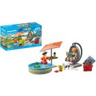 My life - maman et enfant avec fauteuil suspendu