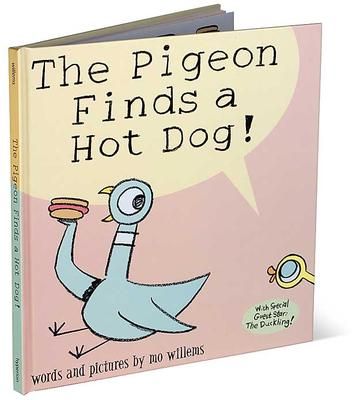 The pigeon finds a hot dog !